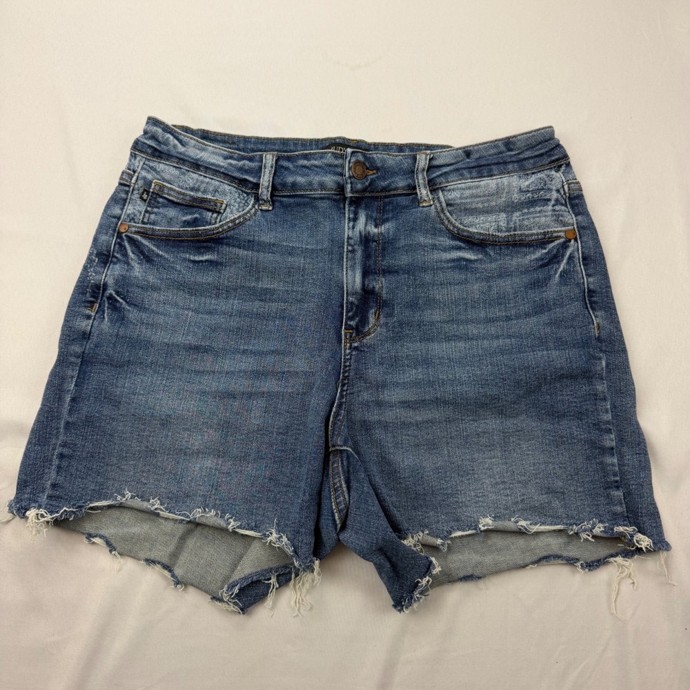Judy Blue Denim Shorts Women 1XL Blue Paisley Back Pocket Raw Hem JB150106